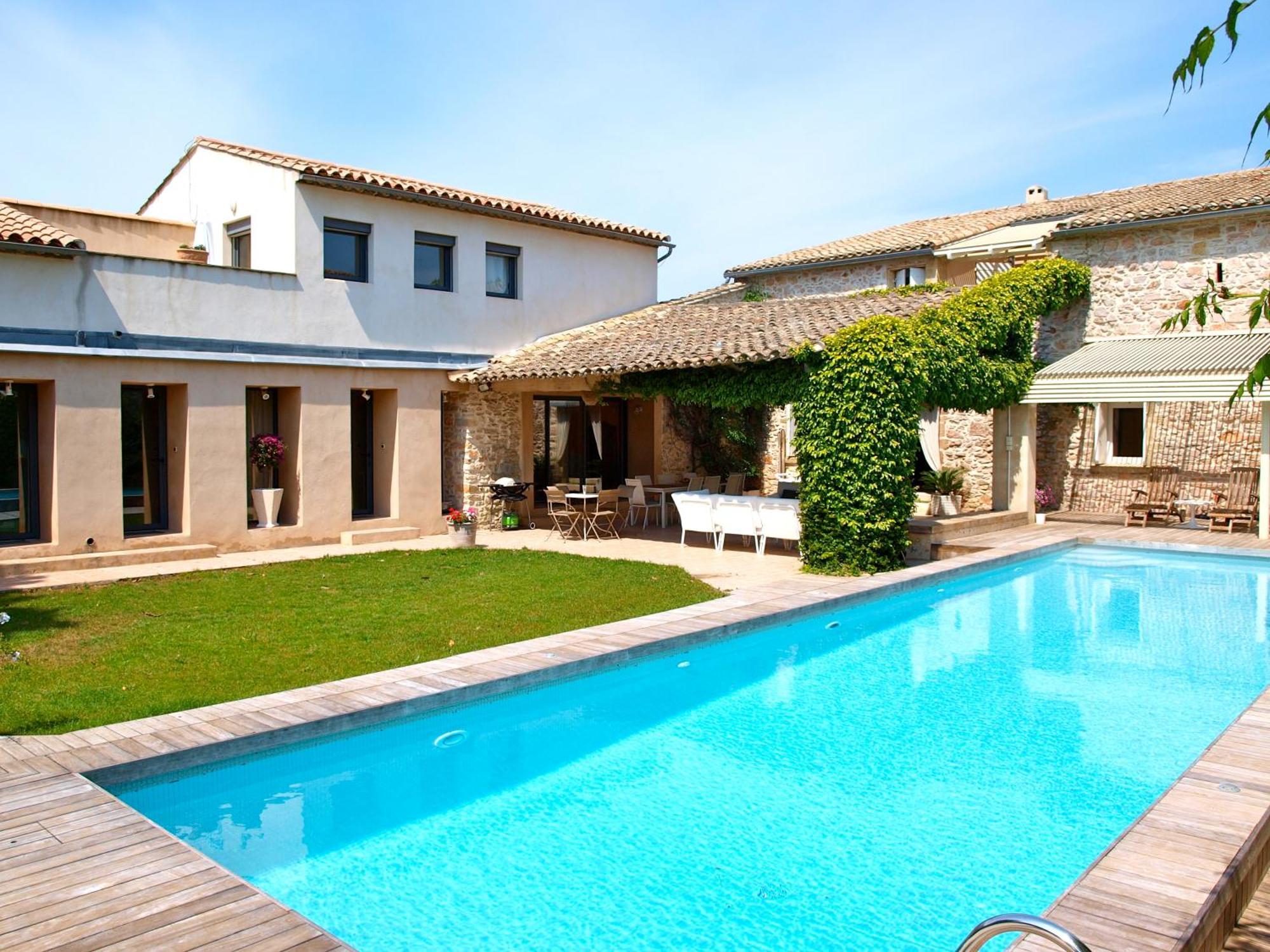 Bed and Breakfast Le relais d'Angélique Lunel  Exterior foto