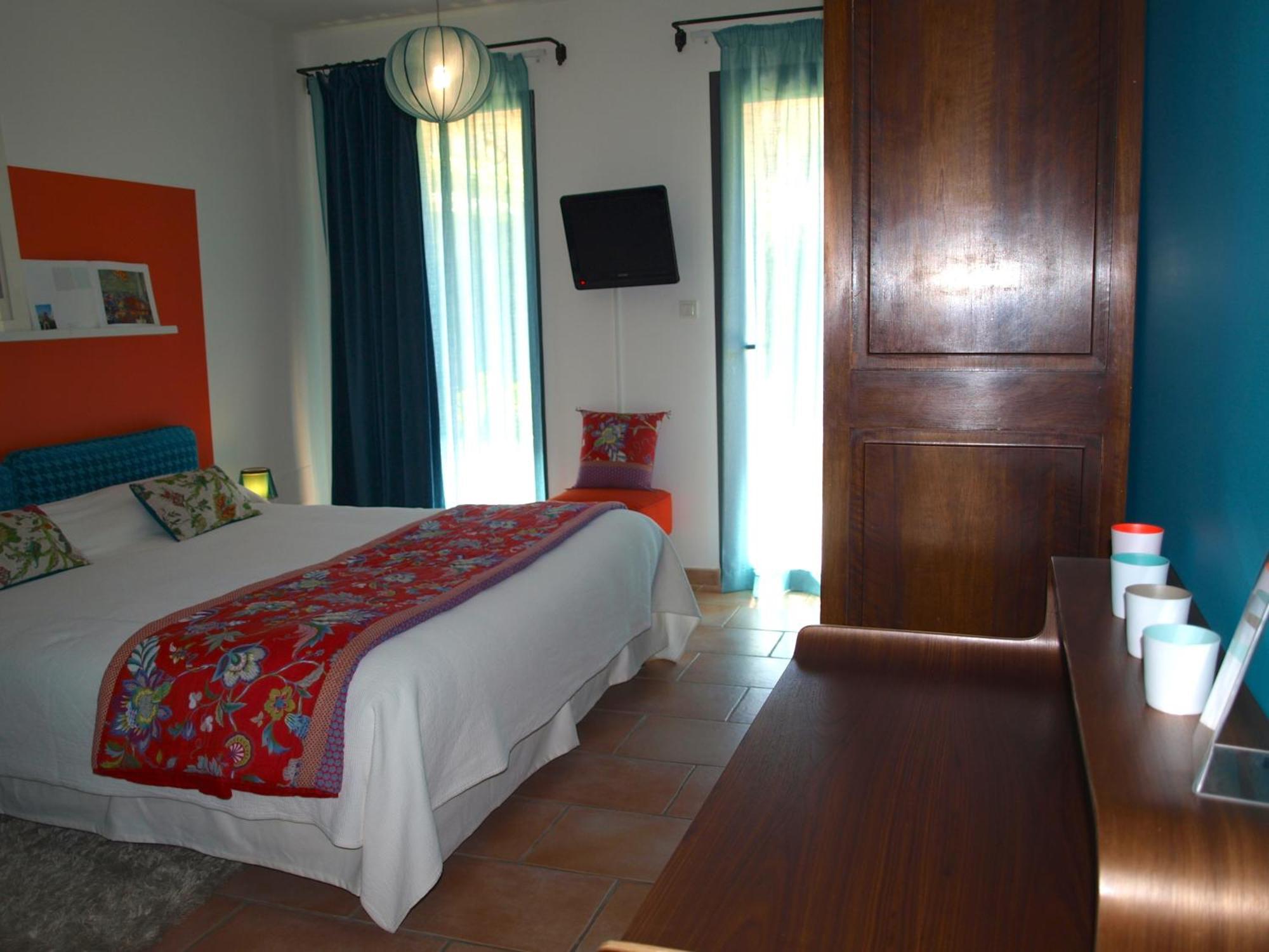 Bed and Breakfast Le relais d'Angélique Lunel  Habitación foto