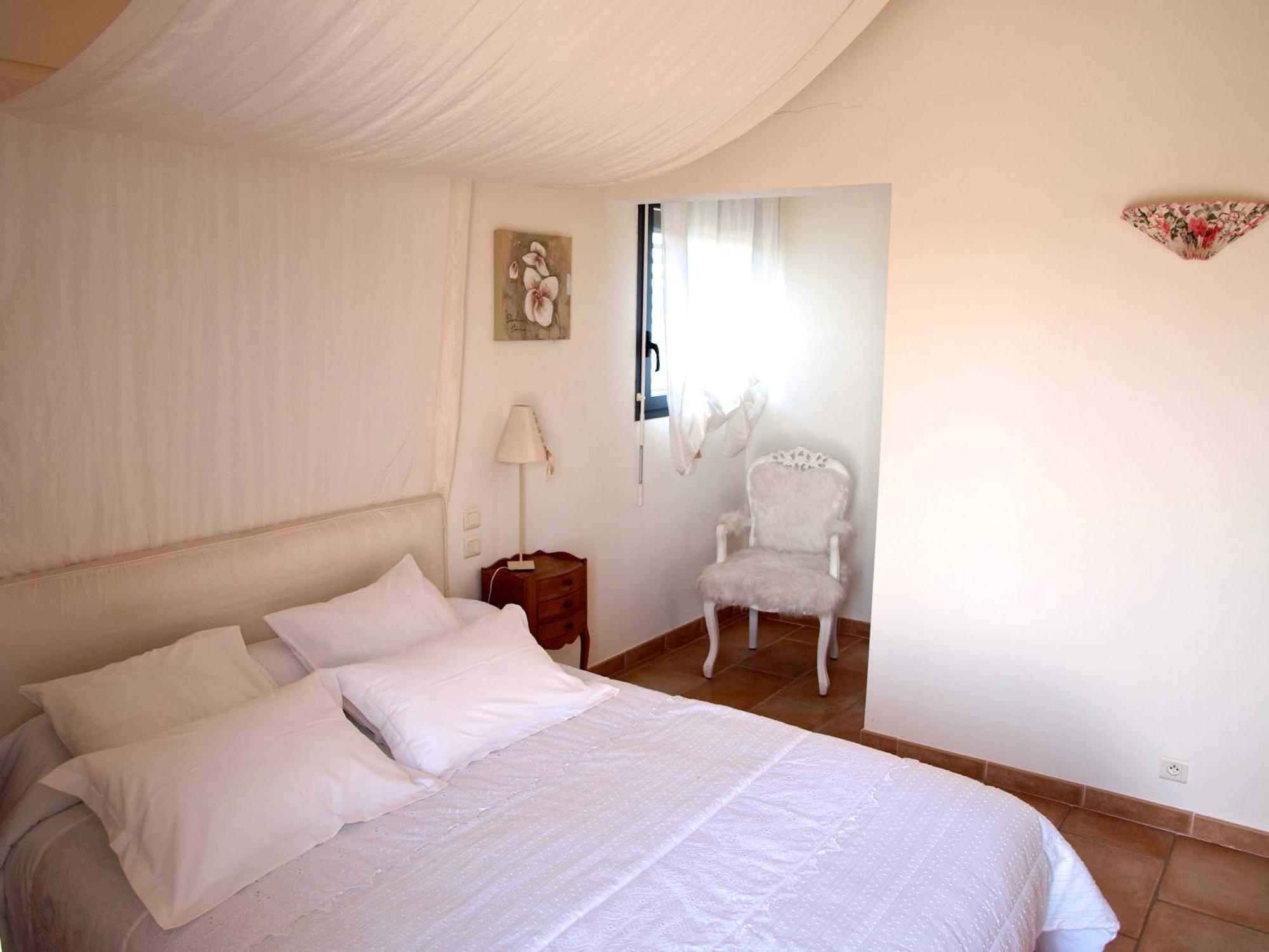 Bed and Breakfast Le relais d'Angélique Lunel  Habitación foto