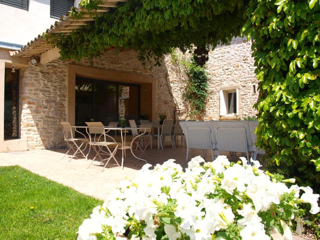 Bed and Breakfast Le relais d'Angélique Lunel  Exterior foto