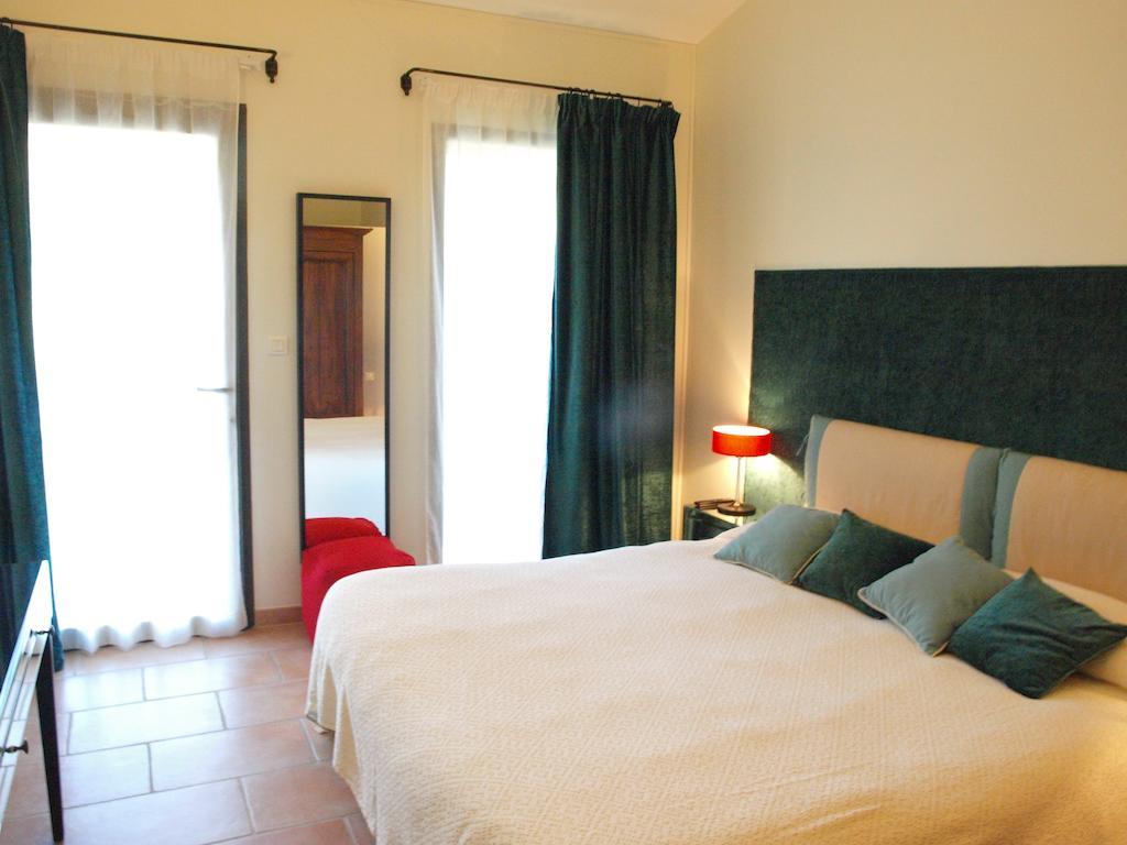 Bed and Breakfast Le relais d'Angélique Lunel  Habitación foto