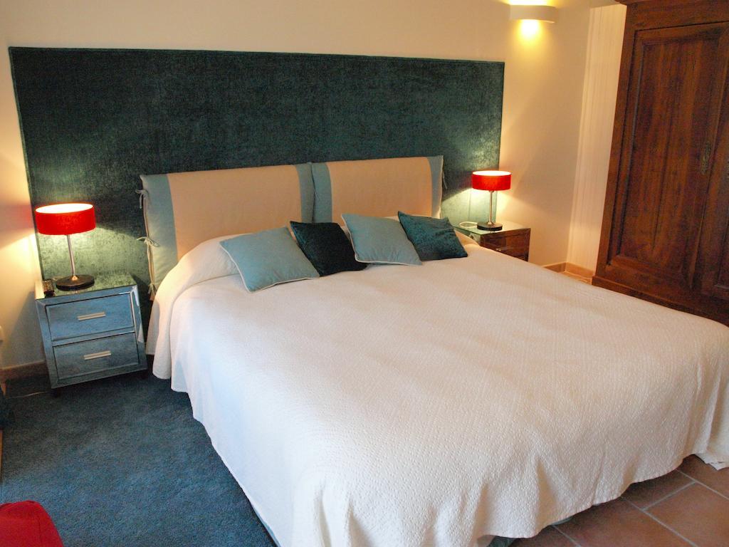 Bed and Breakfast Le relais d'Angélique Lunel  Habitación foto